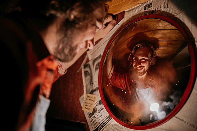 RECENZE: Mysteriózní zážitek z bažin. V Karavaně strávíte nezapomenutelný večer