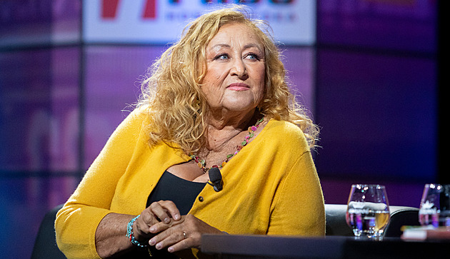 Když mi bylo deset, musela jsem vypít deci vodky, vzpomíná Halina Pawlowská