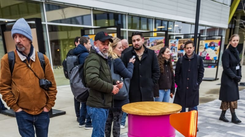 Kurýři jako roboti. Obědy v pražském Karlíně doručují autonomní vozítka