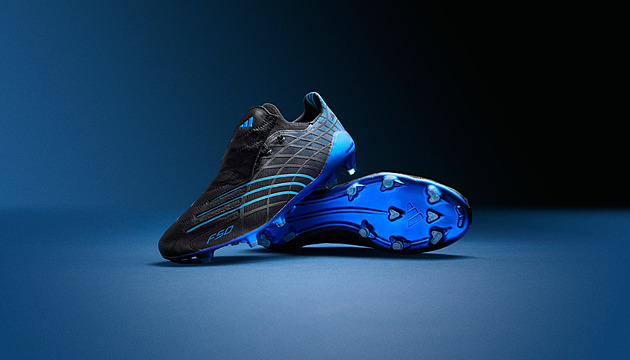 Adidas po dvaceti letech oživuje legendu. Kopačky Spider se vracejí v moderní verzi