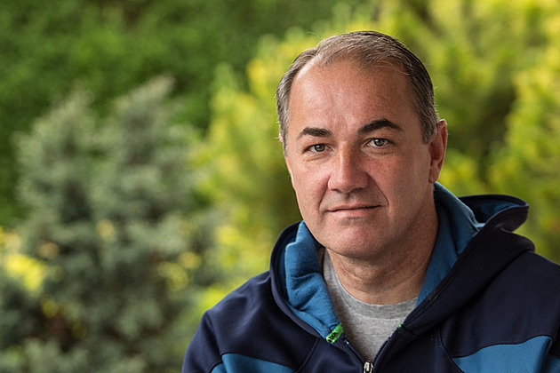 Skaut Oilers k českému svazu: Nevíte, jak fungují v Americe. Kupte trenérům letenky