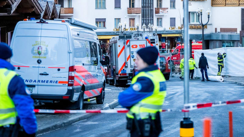 Lidé po sobě šlapali. Svědci popsali tragédii ve švýcarském baru, zavinila ji neuvěřitelná chyba