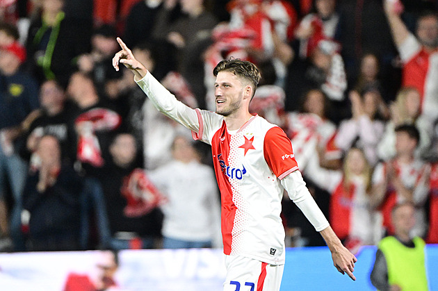 Slávisté cestují na soustředění bez Juráska, Vorlického i Zmrzlého