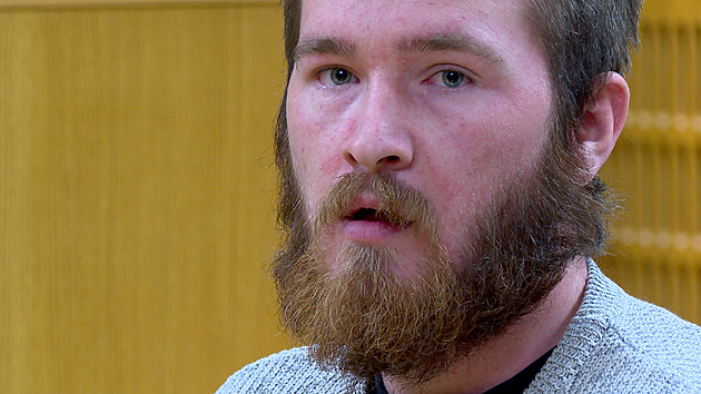 Vraždil a pak utíkal z Bohnic. Soud změnil muži léčení na detenci