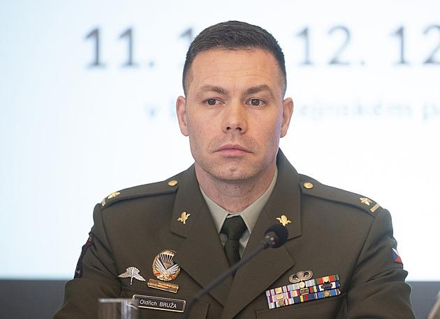 Exšéf stratkomu: Mám obavy o bezpečnost ČR, naši úlohu nechápala ani Fialova vláda