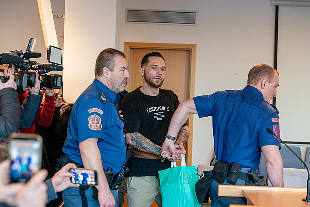 Souzený za požár baru ve vazbě pomaloval celu a chtěl zapálit okno