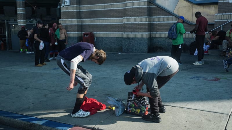 Těšíme se na americkou kulturu. Gróňané ve videích s fentanylovými zombies zesměšňují Trumpa