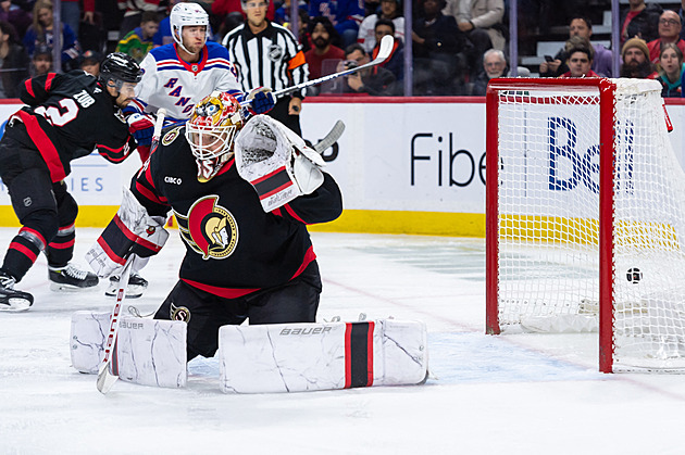 Mám psychické problémy, přiznal brankář Ottawy. Lhali o něm, že byl nevěrný