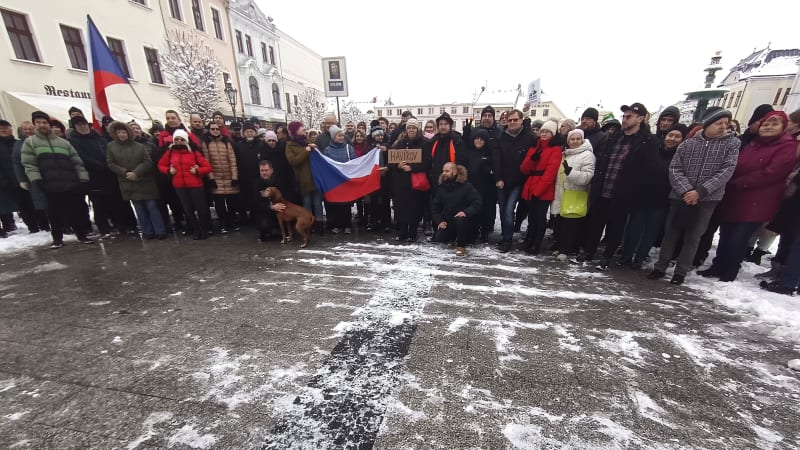 REPORTÁŽ: Havíři Pavla vypískali, teď ho Karviná ctila. Jste ovce, slyšeli demonstrující