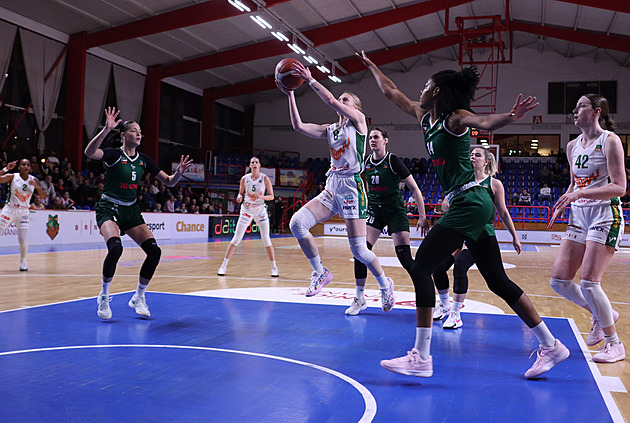 Výhra nad Ostravou a jisté druhé místo v nadstavbě. Žabiny táhly reprezentantky