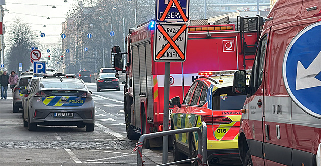 Manévry kolem narkomana. Pytlík s krystaly vyvolal velký zásah záchranářů