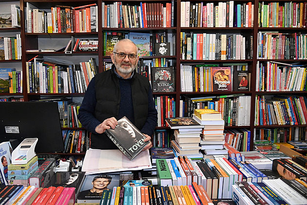 Oblíbené knihkupectví v Ústí kvůli růstu nájmu nezavře, dokonce bude platit méně