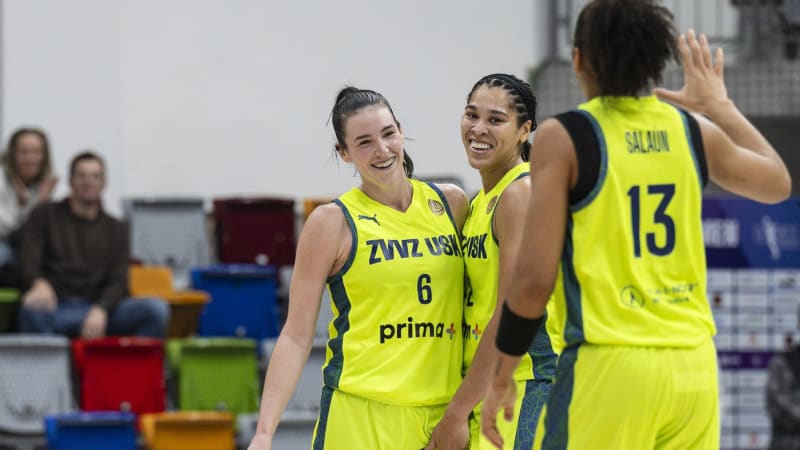 Hráčky USK Praha zahájily semifinále basketbalové ligy drtivou výhrou. Uspěly i Žabiny