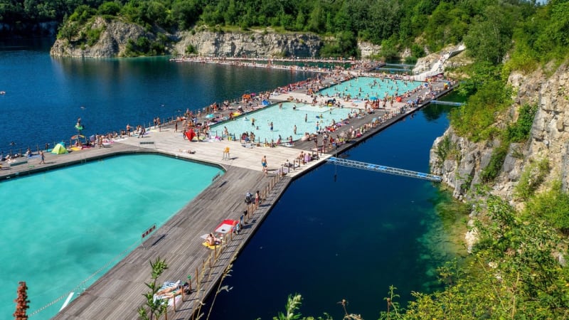 Voda jako na riviéře nedaleko českých hranic. Polské Maledivy turisty lákají na vstup zdarma