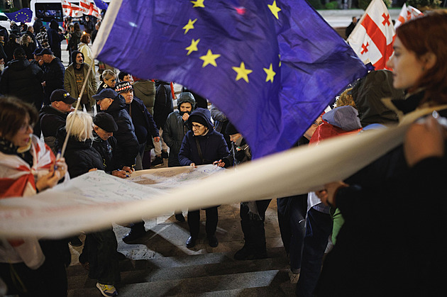 V Gruzii mobilizuje protivládní koalice. Do ulic se mohou vrátit desetitisíce