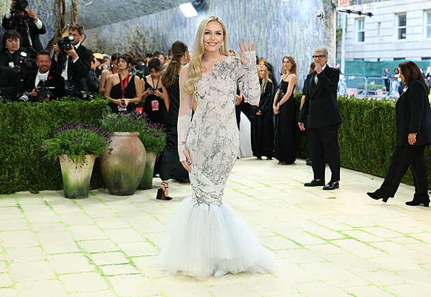 Opravdu šla bez opory? Vonnová ukázala zákulisí triumfálního vstupu na Met Gala