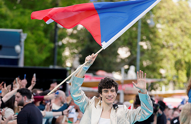 Začalo druhé semifinále Eurovize. O místo ve finále zabojuje Daniel Žižka