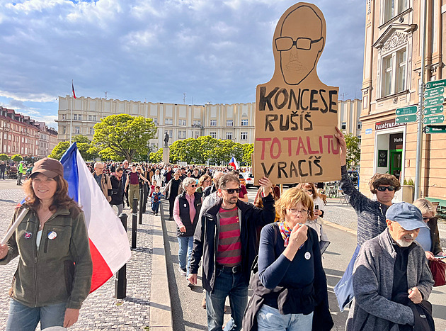 Hradec Králové jde proti vládě. Obává se o regionální studia a schválil protestní nótu
