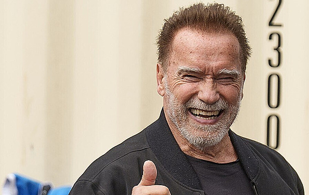 Schwarzenegger je na cestě do Prahy. Terminátor se večer představí na Žofíně