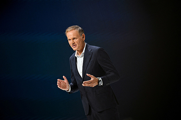 Sto tisíc propuštěných a úspory. Šéf koncernu VW chystá velký záchranný třesk