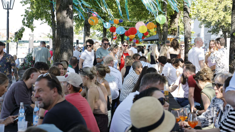 REPORTÁŽ: Dobré víno, jídlo a středomořská pohoda u Dunaje. Brückenaperitivo v Řezně nadchlo