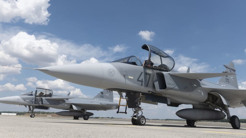 Drama v Maďarsku: Zřítila se stíhačka Gripen. Video zachytilo dým z místa dopadu