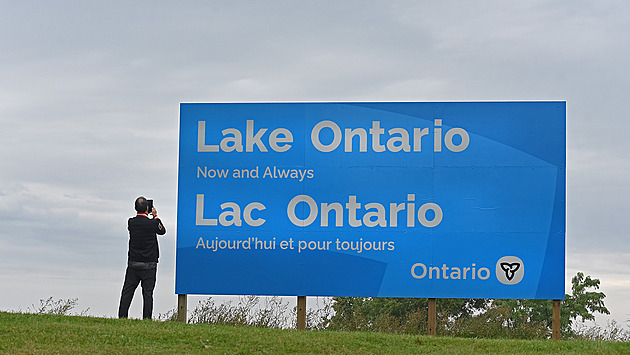 Jezero Ontario nyní a navždy. Kanada se vzepřela Trumpovi, ten kontroval videem