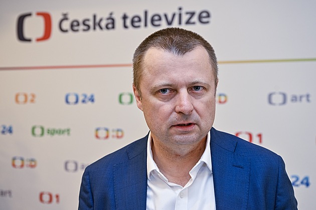 Karel Novák obhájil funkci předsedy Rady ČT. Dostal deset hlasů z osmnácti