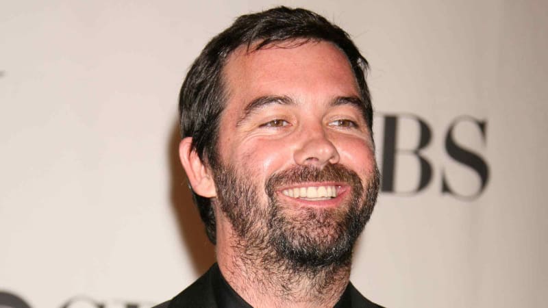 Známý zpěvák a skladatel Duncan Sheik je po smrti. Selhaly mu orgány