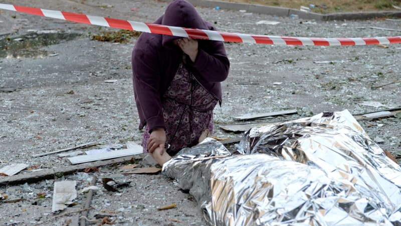 Mrtvoly leží všude. Za tisíc let tu lidé nepoznali větší peklo, líčí Ukrajinci zkázu v Oleškách