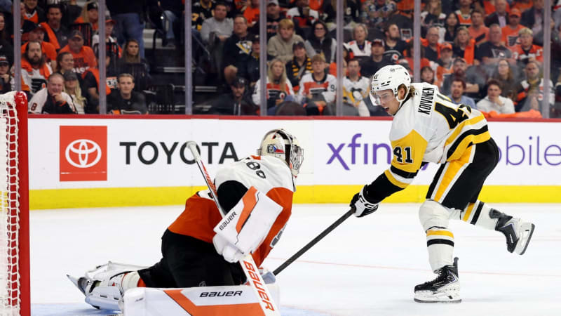 Gólman Vladař nezabránil ostudné kanonádě. Crosby se v NHL dočkal výjimečného zápisu