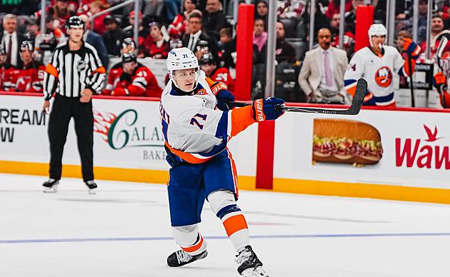 Další krok pro Draveckého. V NHL podepsal tříletý nováčkovský kontrakt s Islanders