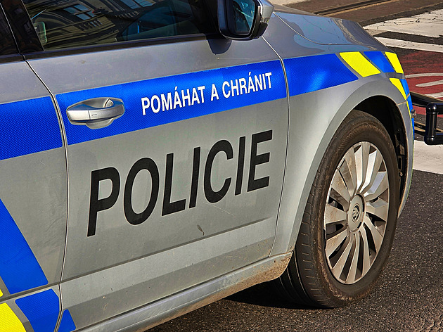 Policejní manévry v Krupce kvůli podezřelému předmětu, 11 lidí evakuovali