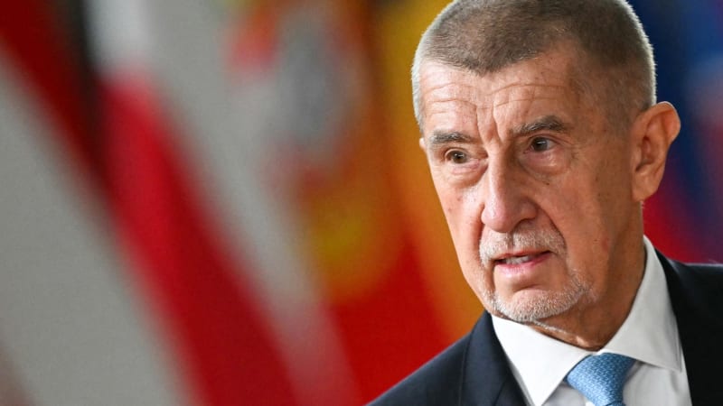 Babišův výstup v BBC se šíří po sítích, bouři vyvolala jediná věta. Ostuda, kritizuje Lipavský