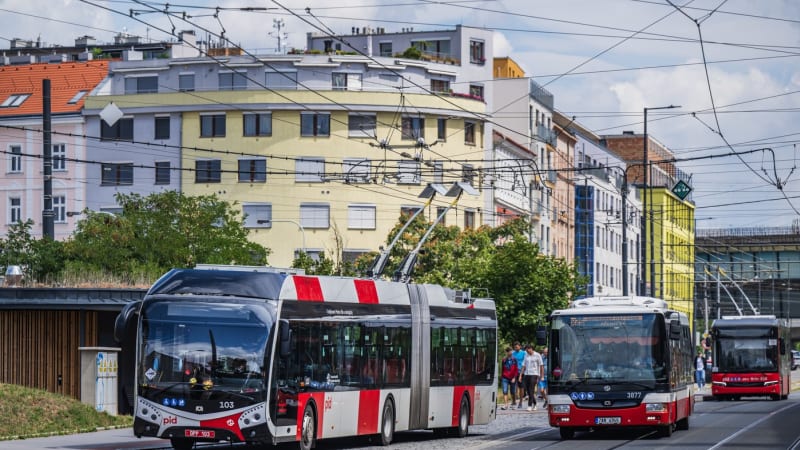 Velká změna v Praze: Některé frekventované linky autobusů vyjíždějí v pátek naposledy